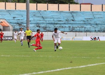Pertandingan: Seorang pemain Persipa berjibaku di lapangan saat tanding di Liga 3 Jateng Kemarin ( Istimewa I Harianmuria.com )