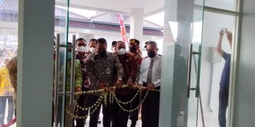 Bupati dan Wakil Bupati Pati Saat Meresmikan Kecamatan Tlogowunggu ( Istimewa I harianmuria.,com )