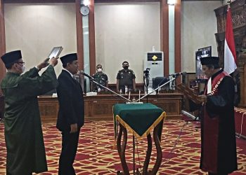Pengucapan sumpah Wakil Ketua DPRD Kabupaten Kudus dilaksanakan di Ruang Rapat Paripurna DPRD Kabupaten Kudus pada Rabu (16/02/2022). ( Istimewa nI Harianmuria.com )