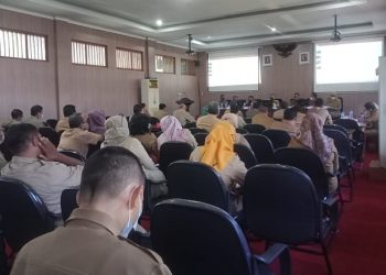 KHIDMAT: Para peserta saat mengikuti Rapat Koordinasi (Rakor) Penanganan dan Pencegahan Penyakit Mulut dan Kuku, Senin (20/6).( Istimewa I Harianmuria.com )