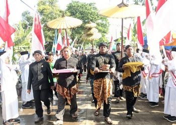 Kenang Jasa Raden Mas Ayu Semangkin, Warga Desa Mayong Lor Jepara Adakan Kirab Budaya