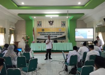 Suasana sosialisasi pendaftaran tanah wakaf dan aplikasi e-AIW di ruang pertemuan Kemenag Pati, Senin (26/9). (Arif Febriyanto/Harianmuria.com)