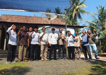 KUNJUNGAN : Pemkot Madiun Berkunjung di Dukuseti Kabupaten Pati untuk Melihat Kelapa Kopyor ( Istimewa I Harianmuria.com )