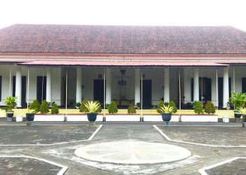 Istana Karisidenan Pati sebagai simbol kejayaan masa kolonial Belanda. (Istimewa/Harianmuria.com)
