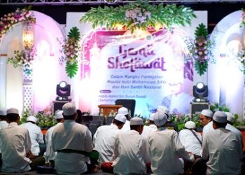 ACARA : Ikatan Jamaah Masjid Warosatul Anbiya (IJMA) Desa Asempapan, Kecamatan Trangkil mengadakan Gema Sholawat ( Istimewa I Harianmuria.com )