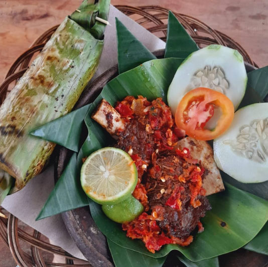 5 Deretan Makanan Khas Blora yang Unik, Salah Satunya Terbuat dari Kepompong Jati 3 5 Deretan Makanan Khas Blora yang Unik, Salah Satunya Terbuat dari Kepompong Jati