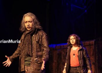 Naskah berjudul Umang-Umang dalam pementasan teater Kelompok Kajian Teater di Auditorium Universitas Muria Kudus, Sabtu malam (24/12).(Istimewa/Harianmuria.com)