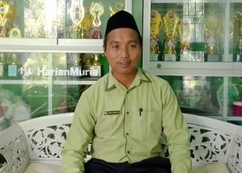 Kepala MI Taris Winong Joko Siswanto. (Arif Febriyanto/Harianmuria.com)