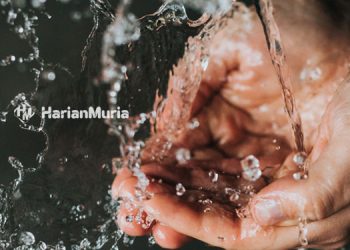 Ilustrasi orang berwudhu. (Unsplash/Harianmuria.com)
