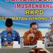 Anggota DPRD Pati, Suwarno (tengah) saat menghadiri Musrenbang Kecamatan Winong belum lama ini. (Arif Febriyanto/Harianmuria.com)