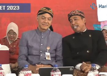 Bupati Rembang Abdul Hafidz bersama Gubernur Ganjar Pranowo saat Musrenbangwil di Pendapa Museum Kartini Rembang, Kamis (16/3) . (Rendy/Harianmuria.com)