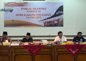 Public Hearing Pansus 3 DPRD Kudus yang membahas peralihan IMB ke PBG. (Ihza/Harianmuria.com)