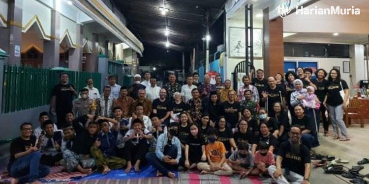 Potret Kerukunan Beragama di Pati, Masjid dan Gereja Disatukan Kanopi
