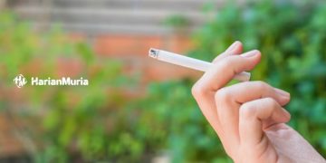 Tips bugas saat puasa salah satunya dilakukan dengan cara berhenti merkok. (Freepik/Haranmuria.com)