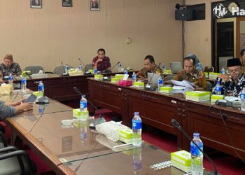 Pansus 1 DPRD Kudus bersama Kemenag kudus terus menggodog ranperda terkait fasilitasi pondok pesantren. (Ihza/Harianmuria.com)