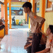 HUMANIS: Kapolsek Kalinyamatan Iptu Yusron saat melaksanakan sambang ke SMKN Kalinyamatan pada Jumat (5/5), untuk mengedukasi siswa agar tidak melakukan vandalisme. (Tomi/Harianmuria.com)