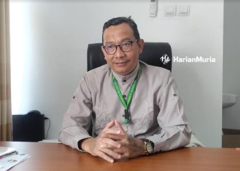 MENJELASKAN: Kepala Seksi Penyelenggaraan Haji dan Umroh Kemenag Pati, Abdul Hamid. (Mishbah/Harianmuria.com)