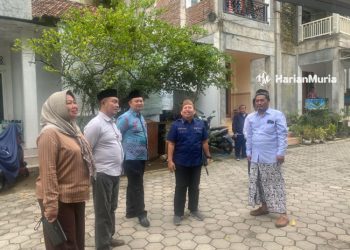 MONITORING: Pansus I DPRD Kudus saat mengunjungi pondok pesantren di Kudus beberapa waktu lalu. (Ihza Fajar/Harianmuria.com)