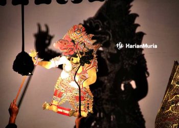 PERTUNJUKAN: Gelaran wayang kulit dengan lakon Srikandhi Kusumaningrat dalam peringatan tahun baru Islam di Kelurahan Mlangsen, Kecamatan/Kabupaten Blora pada Rabu, 19 Juli 2023 malam. (Dok. Pemkab Blora/Harianmuria.com)