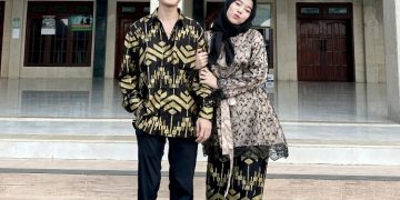 Intip Momen Lamaran Seleb Tiktok AndreySetyawanp Cahyanirynt, Elegan banget!
