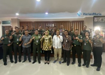 SINERGITAS: DPRD Kudus menyambut perwira siswa (Pasis) TNI Dikreg LXIII Seskoad di ruang VIP DPRD Kudus pada Rabu (6/9/2023). (Ihza Fajar/Harianmuria.com)