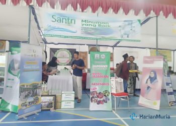 PAMERAN: Expo Kemandirian Pondok Pesantren se-Eks Karesidenan Pati di GOR IAIN Kudus, Kamis, 19 Oktober 2023. (Nisa Hafizhotus Syarifa/Harianmuria.com)