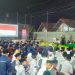 SERU: Para santri Pondok Pesantren (Ponpes) Kulon Banon di Desa Kajen, Kecamatan Margoyoso, Pati pada Minggu malam (22/10/2023) diajak nonton film berjudul “Kejarlah Janji”. (Arif Febriyanto/Lingkarjateng.id)