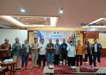 DPRD Kudus saat mengikuti kajian Implementasi Peraturan Presiden (Perpres) Nomor 53 Tahun 2023 dan Dampak Terhadap Pengelolaan Keuangan Daerah di Hotel Grand Arkenso Parkview, Kecamatan Semarang Tengah, Kota Semarang yang berlangsung Senin (30/10/2023) hingga Rabu (1/11/2023). (Ihza Fajar/Harianmuria.com)