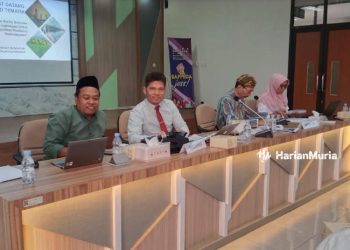 DISKUSI: Suasana FGD Tematik dengan tema “Pengurangan Risiko Bencana melalui Pelestarian Lingkungan untuk Mewujudkan Resiliensi Berkelanjutan” yang digelar Badan Perencanaan Pembangunan Daerah (Bappeda) Pati, Rabu (22/11/2023). (Setyo Nugroho/Harianmuria.com)