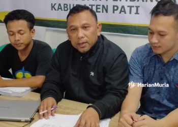 Anggota Komisi C DPRD Pati, Suwito (tengah). (Arif Febriyanto/Harianmuria.com)