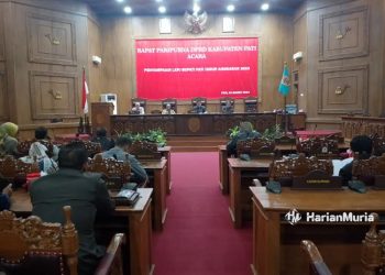 Suasana rapat paripurna dengan agenda membahas Laporan Kerja Pertanggung Jawaban (LKPJ) Pj Bupati Pati tahun anggaran 2023, Senin (25/3/2024). (Arif Febriyanto/Harianmuria.com)