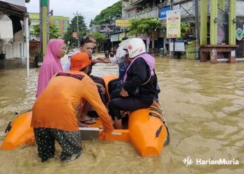 ILUSTRASI: Perahu karet merupakan salah satu peralatan di BPBD yang diharapkan oleh DPRD Pati bisa ditambah pengadaannya. (BPBD Pati/Harianmuria.com)
