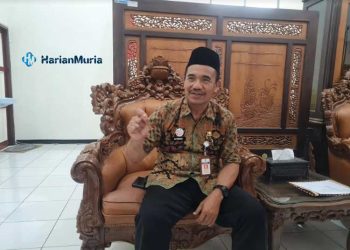 FOTO : Ali Hidayat, Kepala Dinas Pendidikan Pemuda dan Olahraga (Disdikpora) Kabupaten Jepara saat ditemui dikantornya. (Muhammad Aminudin/Harianmuria.com)