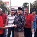 BANJIR DUKUNGAN: Bakal Calon Bupati Pati Agus Sunarko (Agsun) gelar tasyakuran usai peroleh dukungan maju Pilbup Pati 2024 dari Komunitas Semar Pendem dan 11 PAC PDIP di Alun-Alun Simpang Lima, Pati, Jawa Tengah, Sabtu 6 Juli 2024. (Mutia Parasti - Lingkar Network)