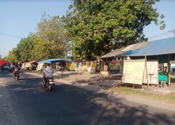 POTRET: Lapak PKL yang berada di Taman Seribu Lampu, Kecamatan Cepu, Blora, Kamis, 18 Juli 2024. (Hanafi/Harianmuria.com)