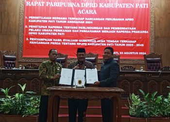 DPRD Pati Tetapkan Raperda Prakarsa Tentang Perlindungan Pelaku Usaha Perikanan dan Pergaraman - Harianmuria DPRD Pati Tetapkan Raperda Prakarsa Tentang Perlindungan Pelaku Usaha Perikanan dan Pergaraman