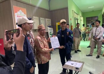 Mahasiswa IAIN Kudus unjuk rasa di Gedung Rektorat tagih janji rektor untuk tidak menaikkan UKT, Kamis, 1 Agustus 2024. (Muhammad Fathur Rohman/Harianmuria.com)