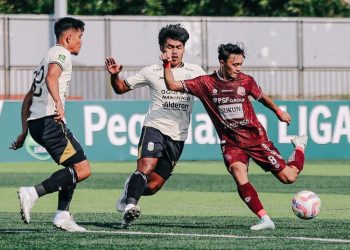 Duel antara pemain Persipa Pati saat menghadiri Nusantara FC di Stadion Joyokusumo, Sabtu, 14 September 2024. (Persipa Pati/Harianmuria.com)