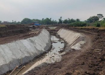 Dikucur Dana Rp 1,4 Miliar, Perbaikan Embung Nglebok Blora Ditarget Selesai Pertengahan Desember - Harianmuria Dikucur Dana Rp 1,4 Miliar, Perbaikan Embung Nglebok Blora Ditarget Selesai Pertengahan Desember