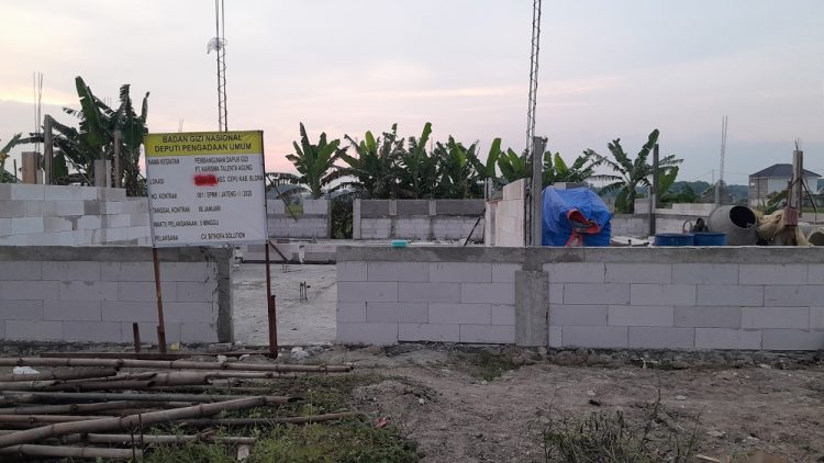 Nampak bangunan yang bakal dijadikan dapur umum untuk mendukung MBG yang mencatut nama BGN. Dibangun di wilayah Cepu, Kabupaten Blora. (Eko Wicaksono | Harianmuria.com)
