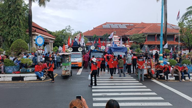 BURUH