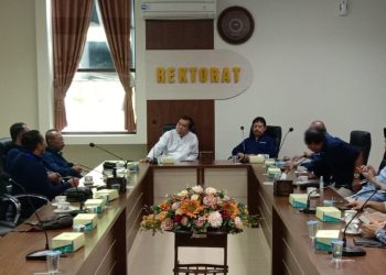 GAYENG: Audiensi Panitia HPN 2025 dan sejumlah Pengurus PWI Jateng, di ruang rapat Rektorat belum lama ini.
