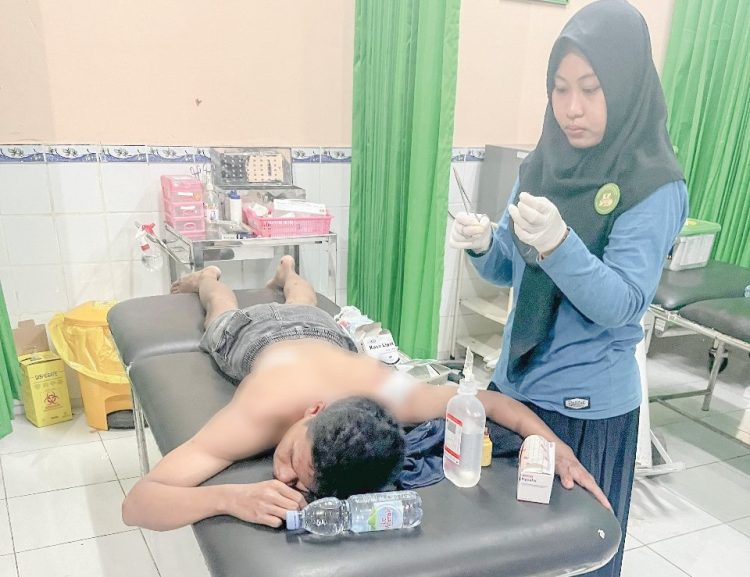 Tiga Remaja di Pati Dikeroyok dan Dibacok Gangster - Harianmuria GANGSTER