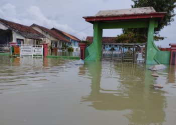 SEKOLAH BANJIR