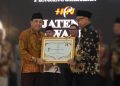 Tokoh Inspiratif Pemerintahan, Edy Supriyanta Terima HPN Jateng Award 2025 - Harianmuria Tokoh Inspiratif Pemerintahan, Edy Supriyanta Terima HPN Jateng Award 2025