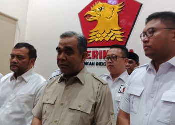 Sekretaris Jenderal Partai Gerindra Ahmad Muzani (tengah). (Rizky S/Harianmuria.com)