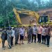 Tim berfoto seusai penertiban tambang ilegal di Sukolilo, Pati pada 2024 lalu. (Setyo Nugroho/Harianmuria.com)