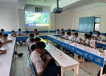 Para peserta antusias mengikuti Turnamen E-Sport Wabup Cup 2025. (Vicky Rio/Harianmuria.com)
