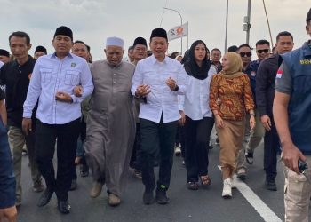 Tepis Mitos, Sam’ani-Bellinda Jalan Kaki Lewati Jembatan Tanggulangin