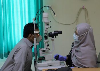 Warga memanfaatkan pemeriksaan kesehatan gratis melalui program UHC Kota Pekalongan. (Dok. Dinkominfo Kota Pekalongan/Harianmuria.com)